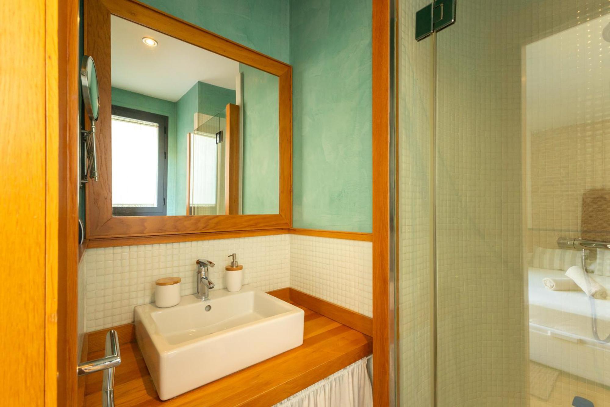 La Maestranza Charming One Or Two Bedrooms Apartments By Ocityzen Seville Exterior photo